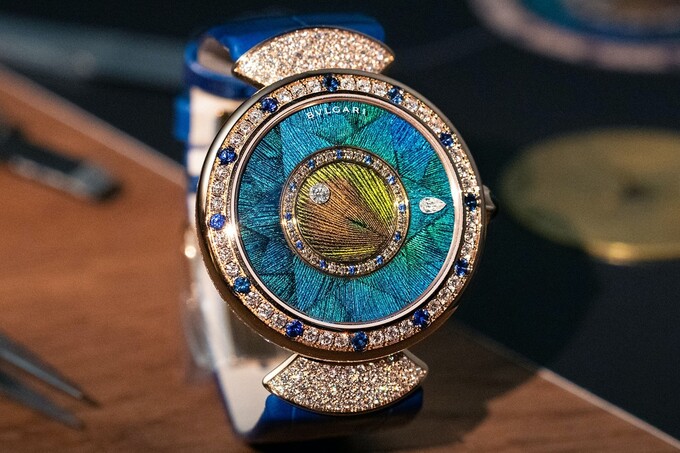 Бриллианты и перья: Bvlgari представила новые эксклюзивные модели часов