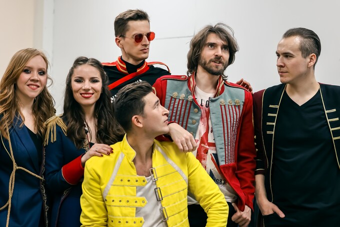 «Мы не на хайпе, нам просто повезло»: интервью с группой Radio Queen