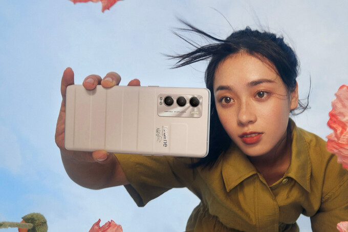 realme представили флагманы с дизайном от Наото Фукасавы