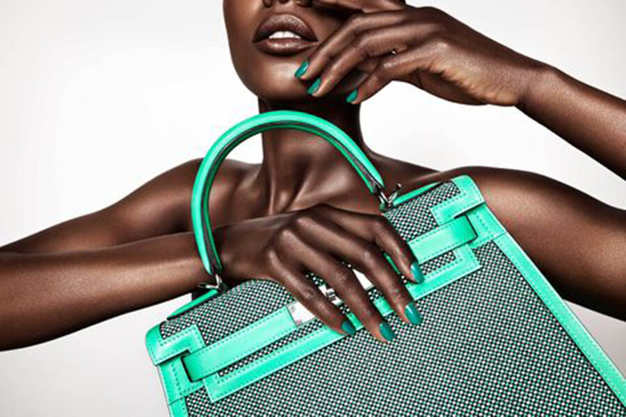 Биркин на ногтях: Hermès выпустили коллекцию лаков