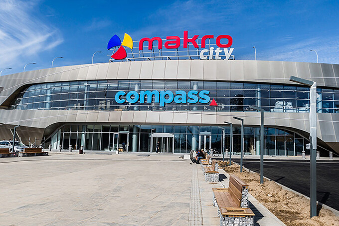 Празднование Дня независимости в ТРЦ Compass