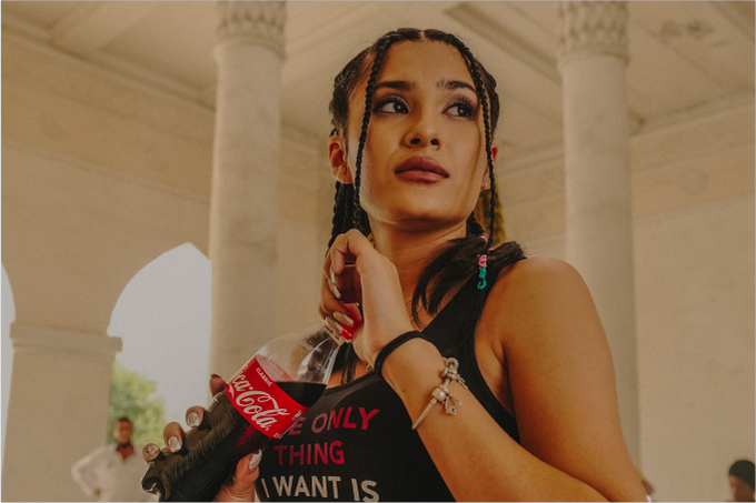 Coca-Cola выпустила альбом хитов молодых исполнителей в Узбекистане