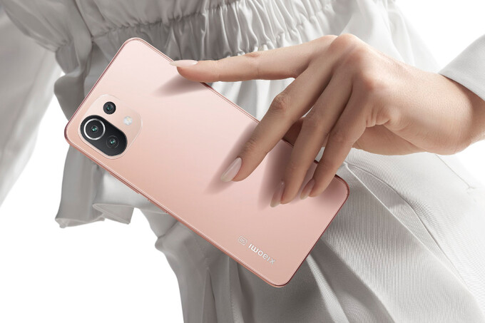 Xiaomi показали флагманы 11T и 11T Pro, а также самый легкий 5G-смартфон