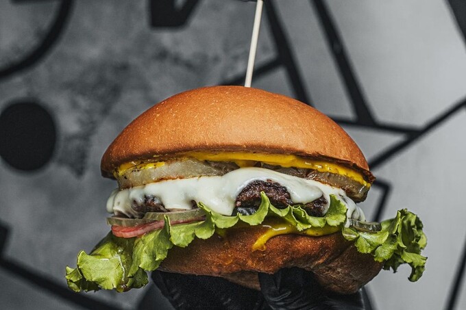 Акции в Black Star Burger