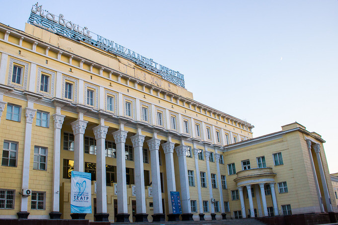 Премьера спектакля Alone в Молодежном театре