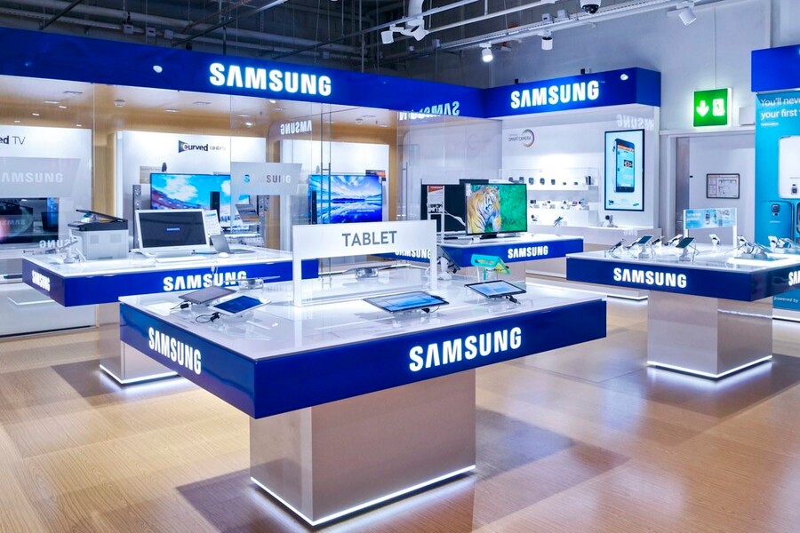 Открытие фирменного магазина Samsung