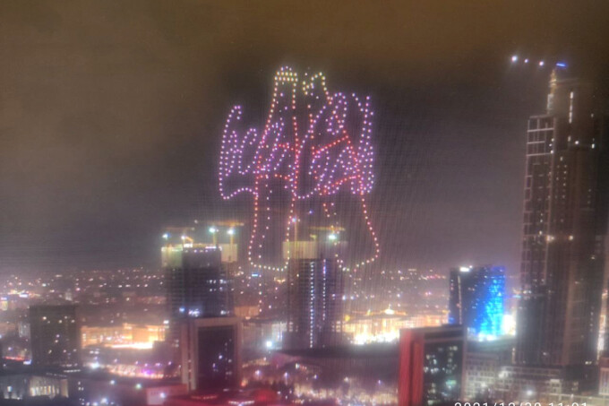 Coca-Cola приглашает вместе погрузиться в магию момента в Новый год