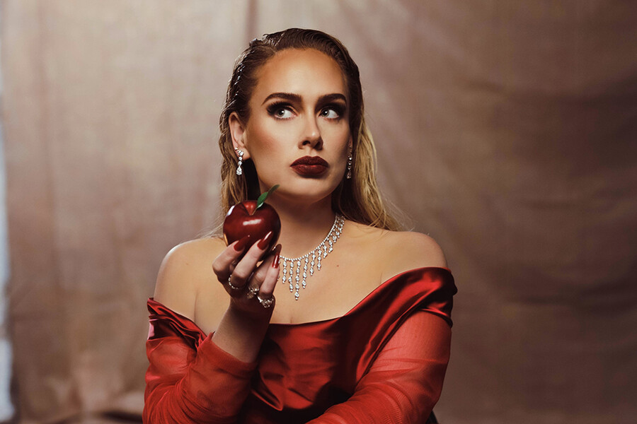 Adele выпустила клип Oh My God