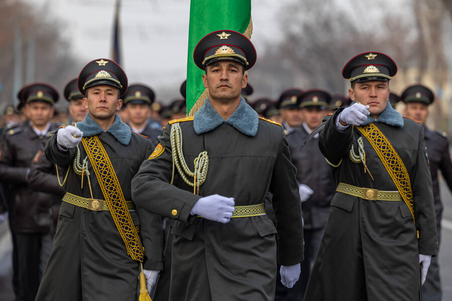 Военно-патриотический парад прошел на улицах Ташкента. Фото