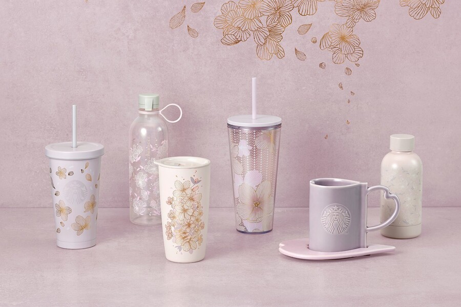Сакуре посвящается: Starbucks выпустили коллекцию посуды
