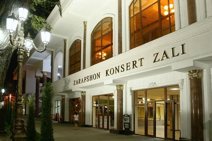 Эстрадно-пародийное шоу в «Зарафшане»