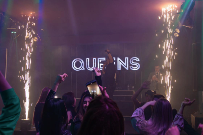 Вечеринки в Queens