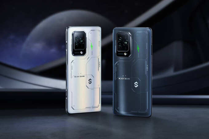 Xiaomi показала смартфоны Black Shark 5 для геймеров