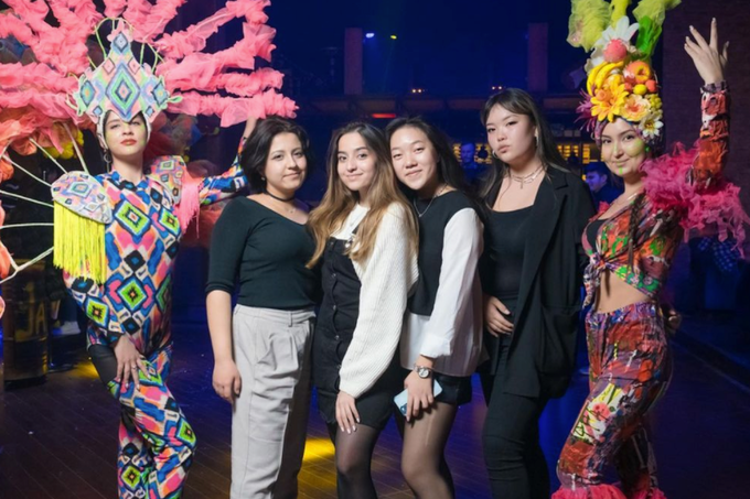 8 марта в «Шишка party bar»