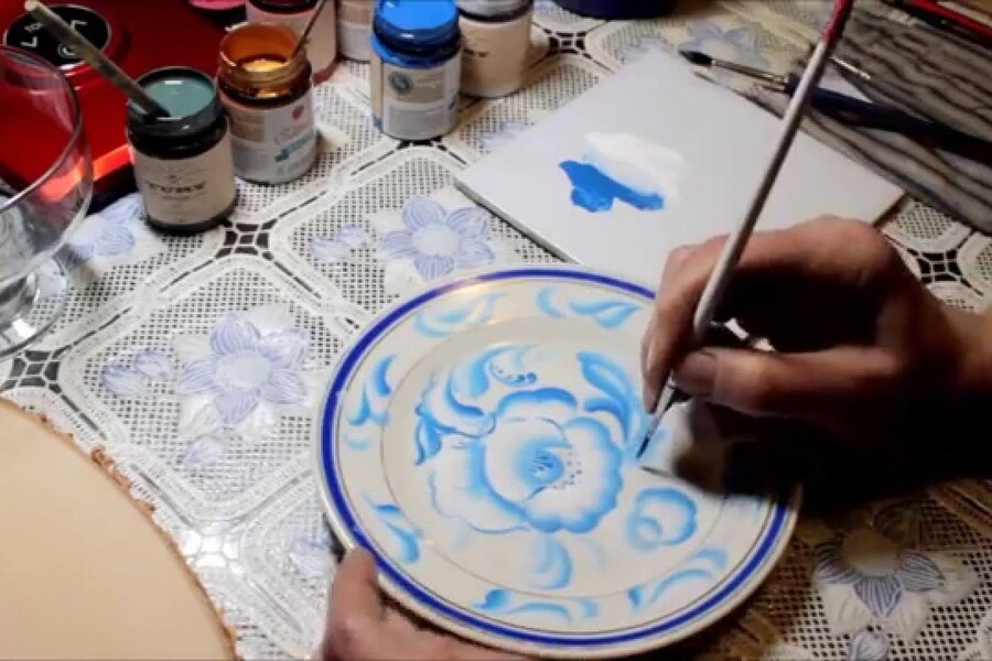 Мастер-класс по росписи тарелок