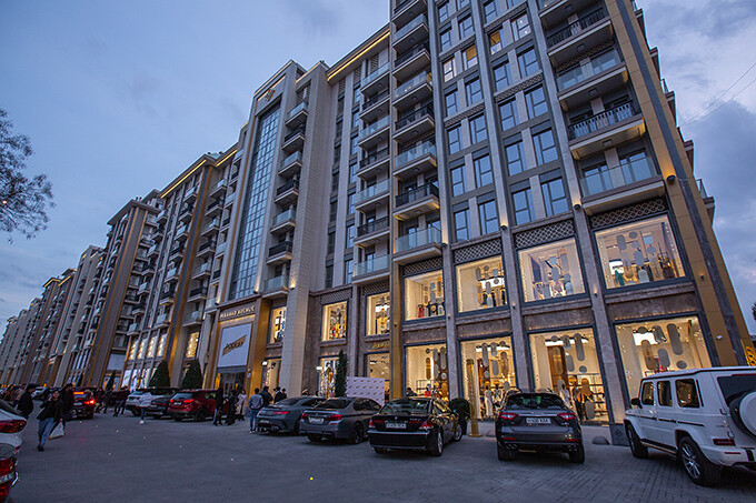 PODIUM запустил бутик на fashion-аллее Mirabad Avenue и анонсировал ребрендинг