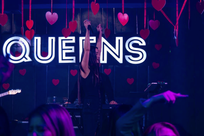«Женский день» в Queens