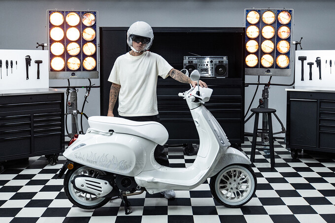 Джастин Бибер и Vespa разработали дизайн скутера