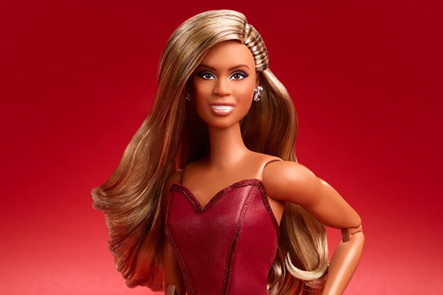 В продаже появилась первая в истории кукла Барби-трансгендер