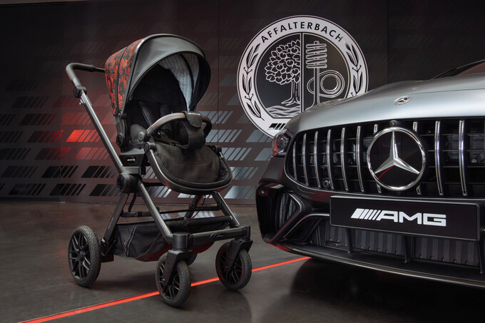 Mercedes-AMG показали детскую коляску