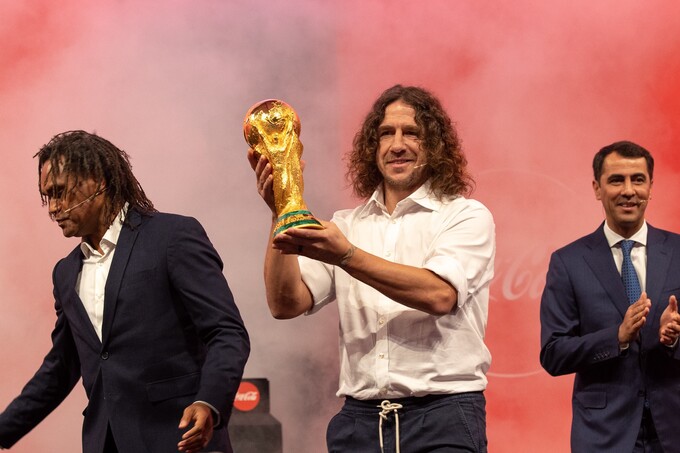 Кубок Чемпионата мира по футболу FIFA представили в Ташкенте