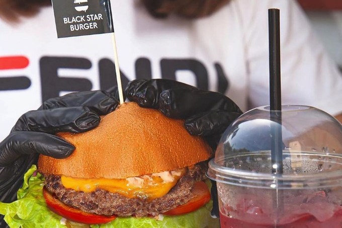 Акция в Black Star Burger