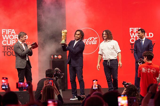 Культовый трофей в Узбекистане: как прошел FIFA World Cup Trophy Tour от Coca-Cola