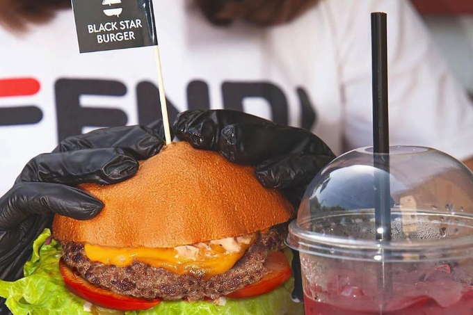 Акция в Black Star Burger