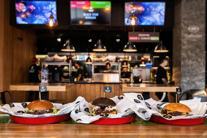 День рождения Black Star Burger