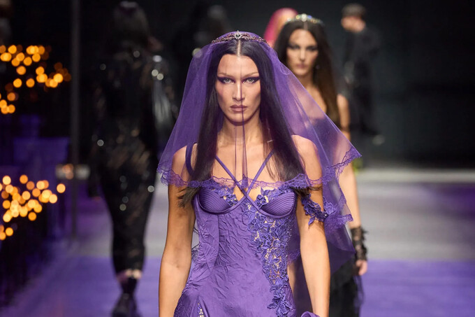 Versace представили коллекцию весна-лето 2023
