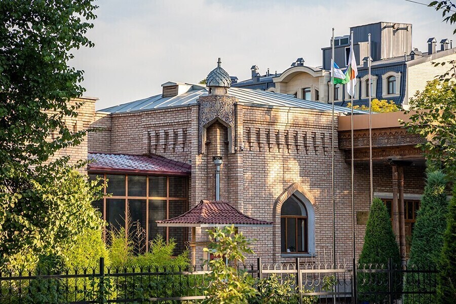 Персональная выставка Анвара Бахтеева