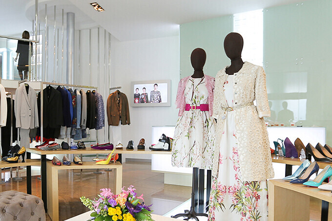 Скидки в Stock Centre Luxury Outlet
