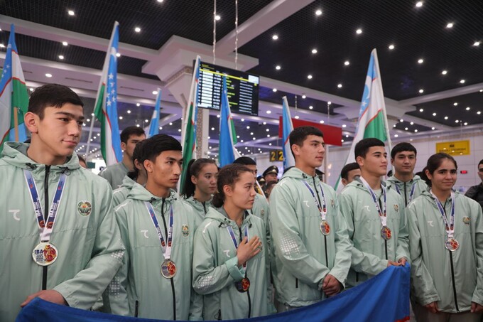 Сборная Узбекистана заняла первое место на молодёжном чемпионате мира по боксу