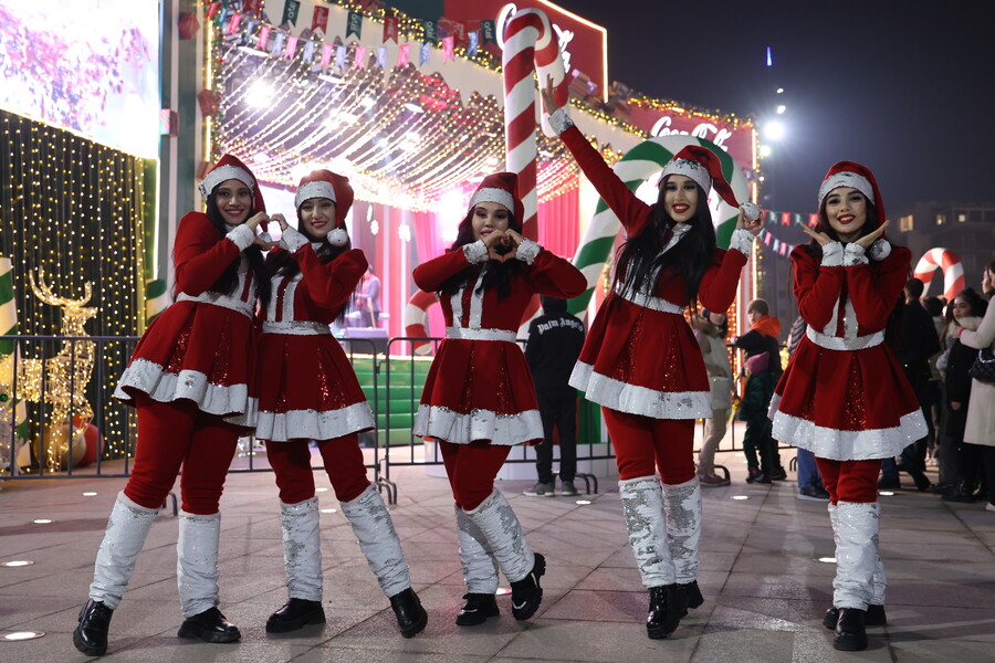 Новогодняя атмосфера в Ташкенте: видеорепортаж из парка Tashkent City