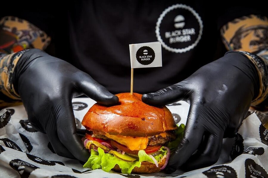 Акция в Black Star Burger