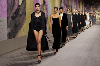 Dior провели показ кутюрной коллекции весна-лето 2023