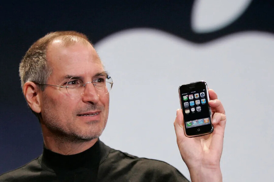 Первый iPhone продали за рекордную сумму — по цене 17 Lacetti