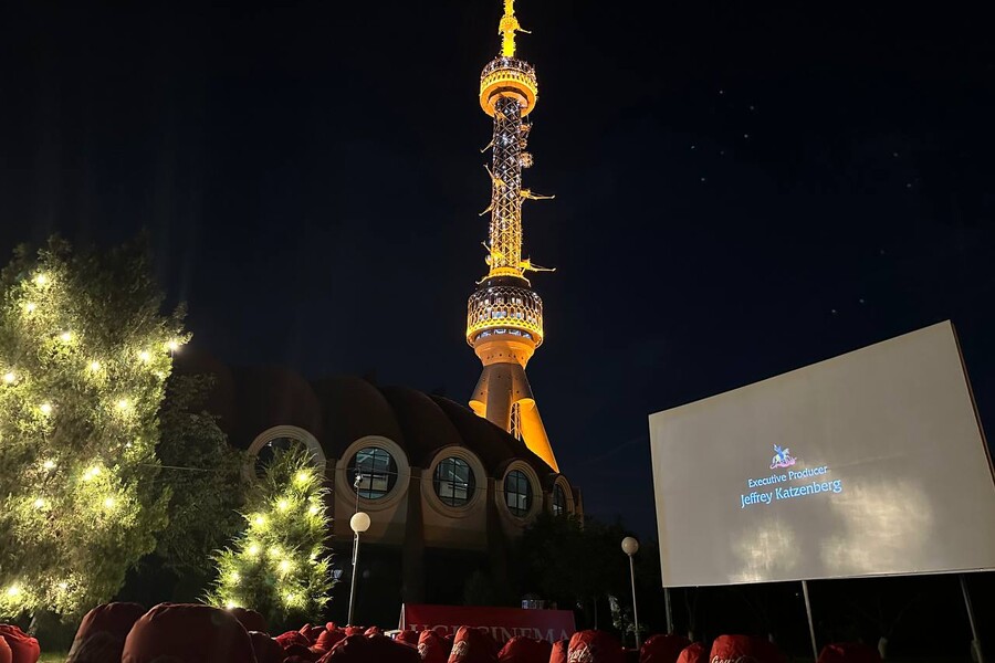 Кинопоказы под открытым небом от Ugl Cinema Yunusabad