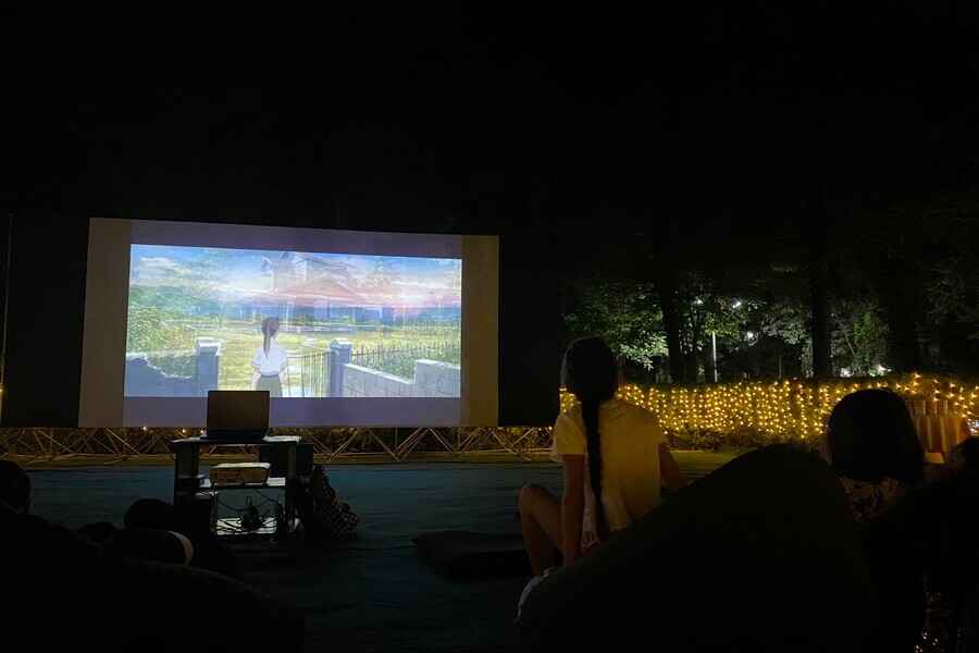 Кинопоказы под открытым небом в Японском саду