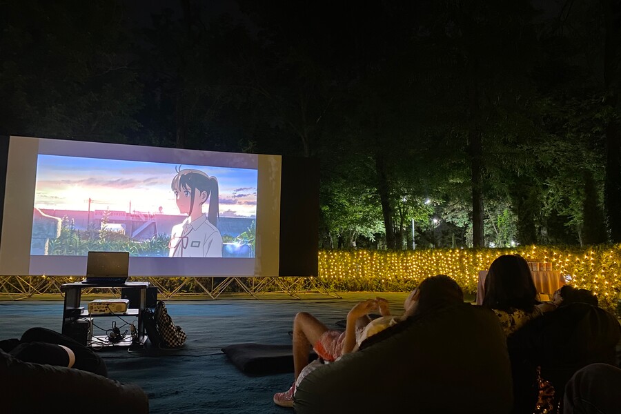 Yapon bog'ida ochiq havoda filmlar namoyishi