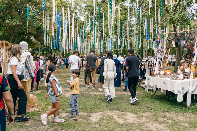 Остров душевности: фестиваль «Тепло» прошел в Японском саду