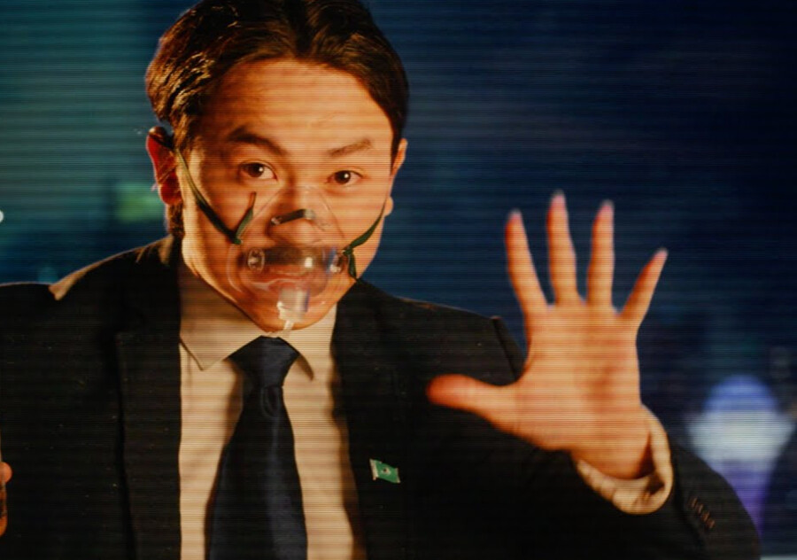 Uning tepada otirgani haqidagi onlayn jinsiy aloqa videosini tomosha qiling