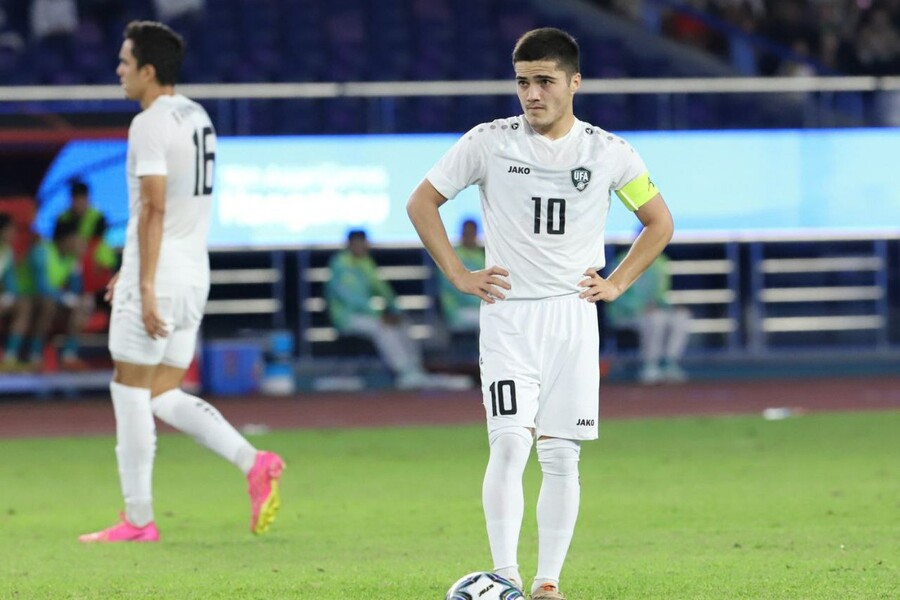 Футболисты Узбекистана проиграли Южной Корее в полуфинале Азиатских игр
