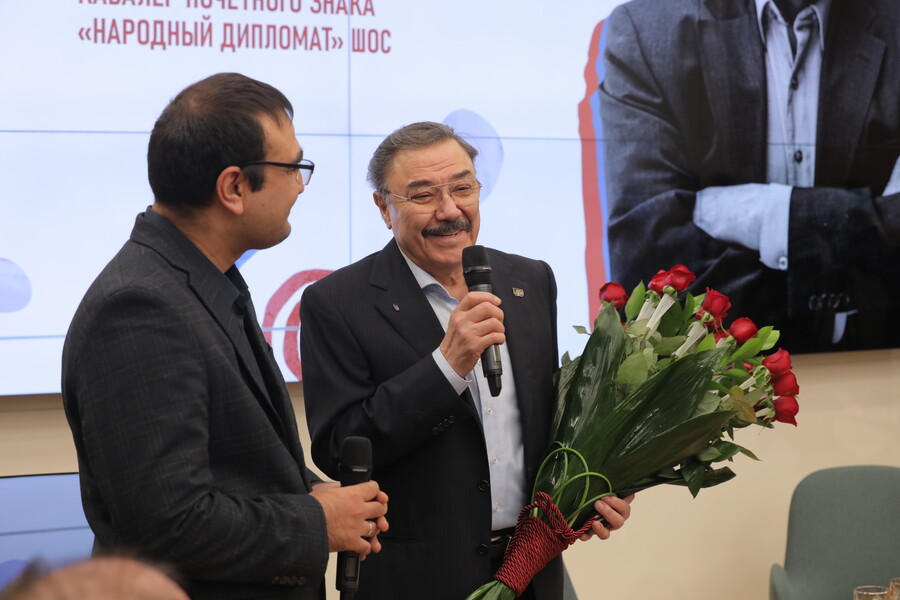 60-летний юбилей творческого пути Рустама Сагдуллаева отметили в Ташкенте