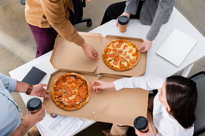 C-Space kovorking markazida Pizza Pitch Mini