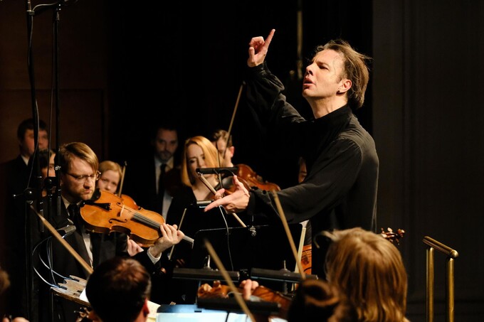 Концерт Теодора Курентзиса и оркестра musicAeterna