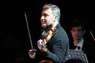 Скрипка Страдивари и нескучная классика: концерт Максима Венгерова прошел в Ташкенте
