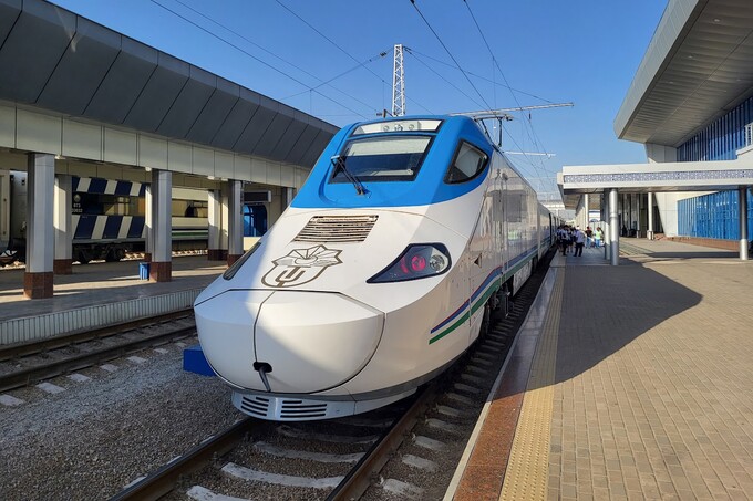 Toshkentdan Samarqand va Qarshiga qo‘shimcha “Afrosiyob” poyezdlari qatnovi yo‘lga qo‘yiladi
