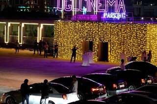 Ugl Cinema Parkingʻda ochiq osmon ostida kino tomoshalari