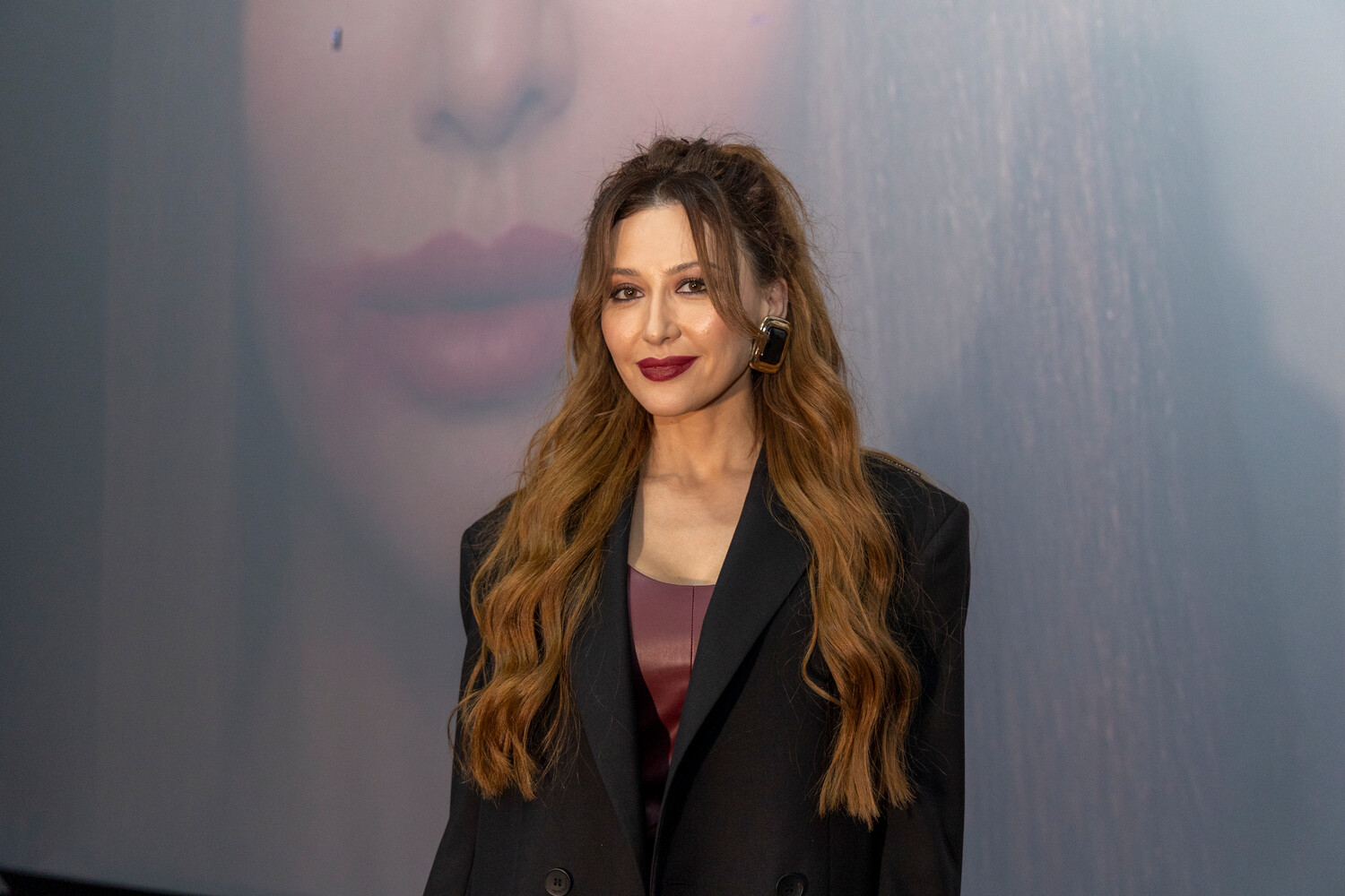 Ескі свингерлердің порно видеолары Әйел жігіттің жыныс мүшесін тексеріп жатыр (онлайн көру)